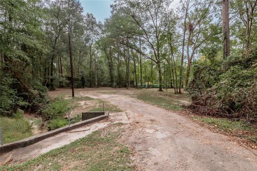 525 Canadian Dr, Trinity, TX, 75862-5233 | Card Image