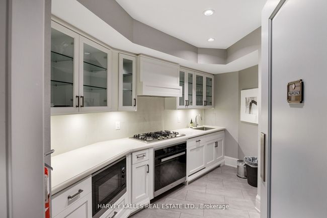 1201 - 181 Davenport Rd, Condo with 4 bedrooms, 7 bathrooms and null parking in Toronto ON | Image 48