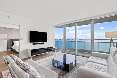 1203-1331 Brickell Bay Dr, Miami, FL, 33131 | Card Image