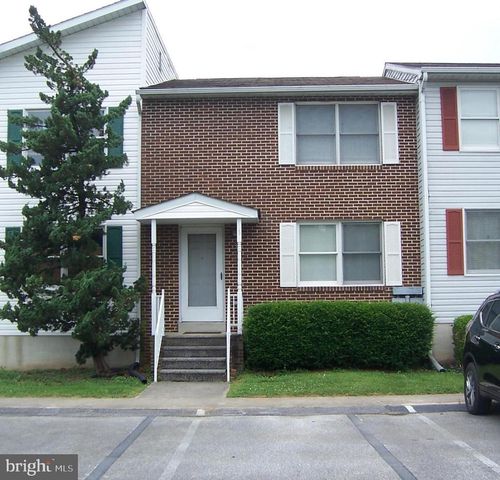 32 Waldeck Ct, Inwood, WV, 25428-4324 | Card Image