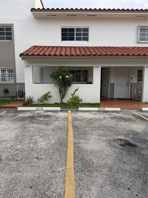 202-20-7878 W 29th Ln, Hialeah, FL, 33018-5169 | Card Image