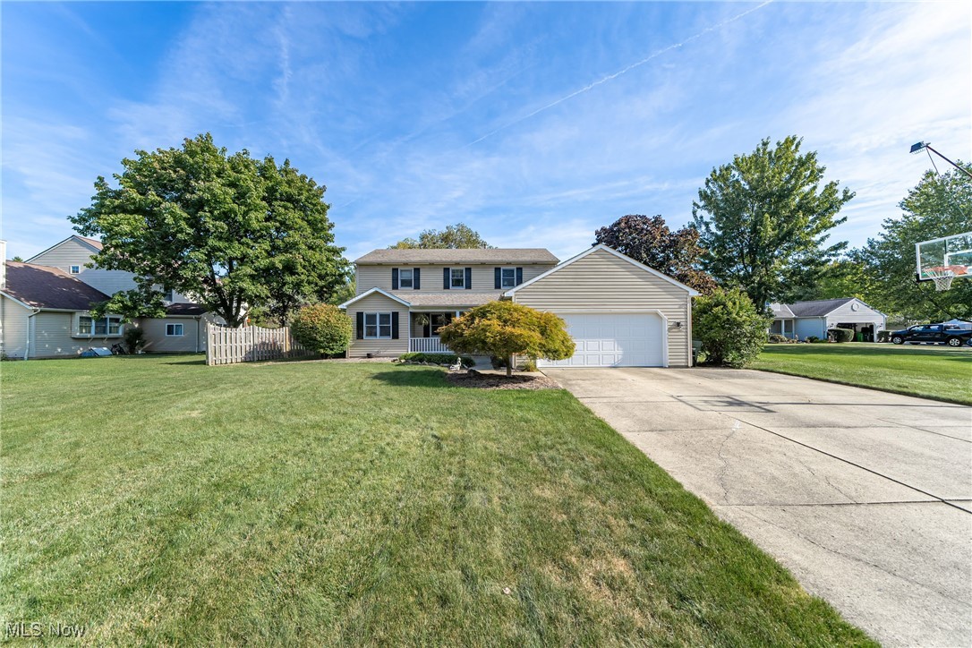 Cambridge Cir, Avon Lake, OH 44012