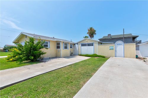 202 Trojan St, Port Aransas, TX, 78373-5409 | Card Image