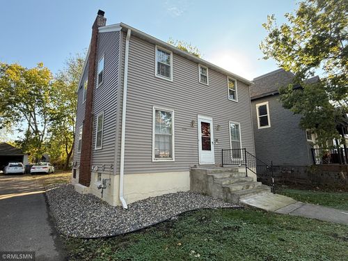 1090 16th Ave Se, Minneapolis, MN, 55414-2412 | Card Image