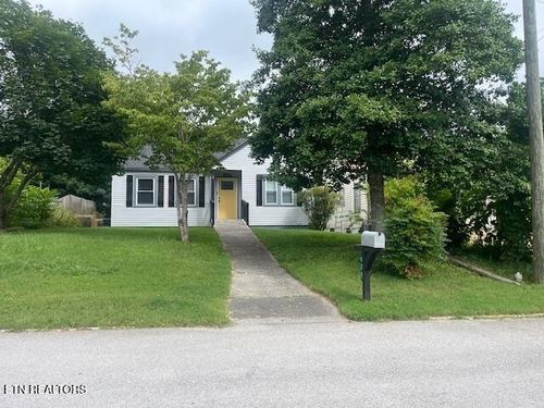 625 Unaka St, Harriman, TN, 37748-2133 | Card Image
