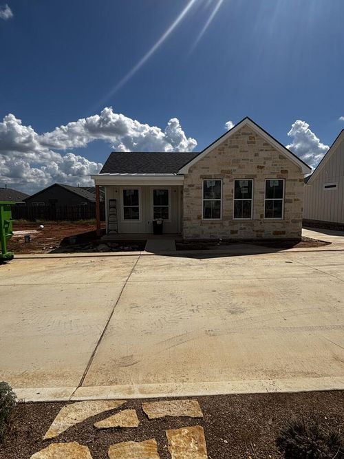 103-802 S Creek St, Fredericksburg, TX, 78624 | Card Image