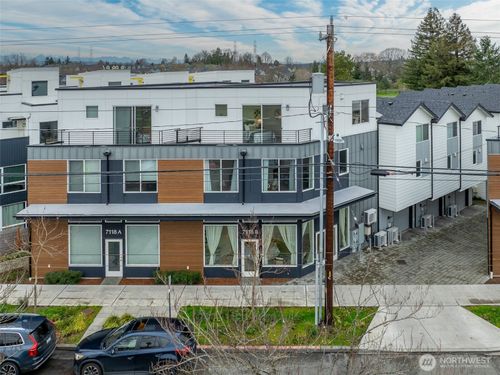 b-7118 Beacon Ave S, Seattle, WA, 98108-3913 | Card Image
