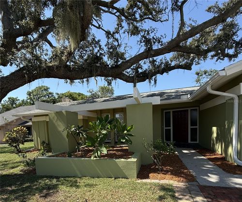 1390 Ventnor Ave, TARPON SPRINGS, FL, 34689-2731 | Card Image
