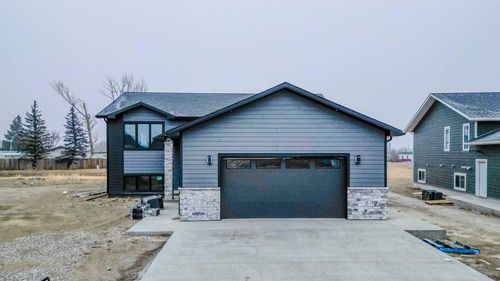 329 9 St N, Picture Butte, AB, T0K | Card Image