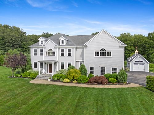 17 Rocco Dr, East Lyme, CT, 06333-1251 | Card Image