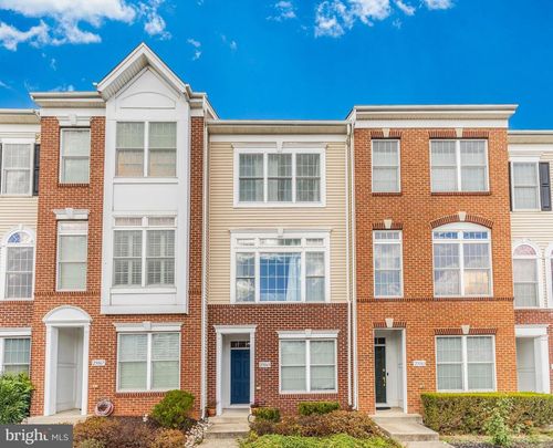 25065 Riding Center Dr, CHANTILLY, VA, 20152-6040 | Card Image