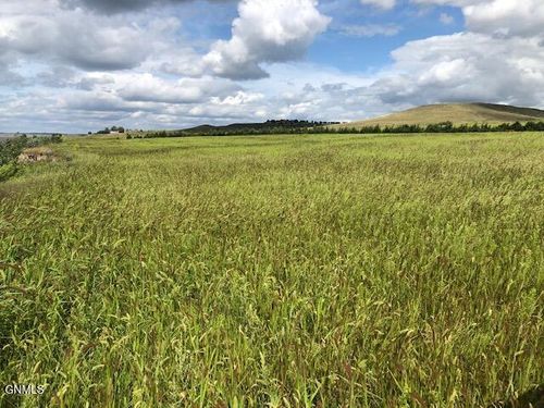 8400 10th Ave Sw, Linton, ND, 58552 | Card Image