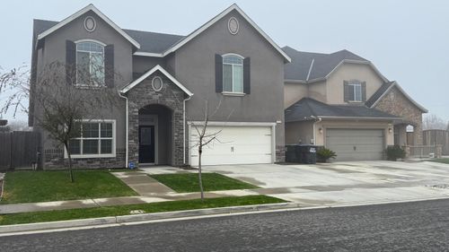 2315 N Elm St, Visalia, CA, 93291-2720 | Card Image