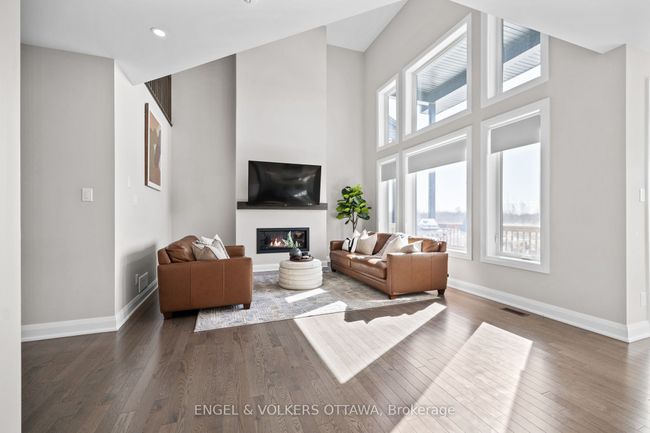 399 Longworth Ave, House other with 5 bedrooms, 4 bathrooms and 3 parking in Gloucester ON | Image 12