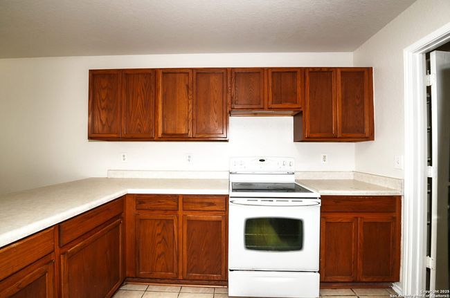 9042 Twinceek Farm, House other with 3 bedrooms, 3 bathrooms and null parking in Converse TX | Image 17