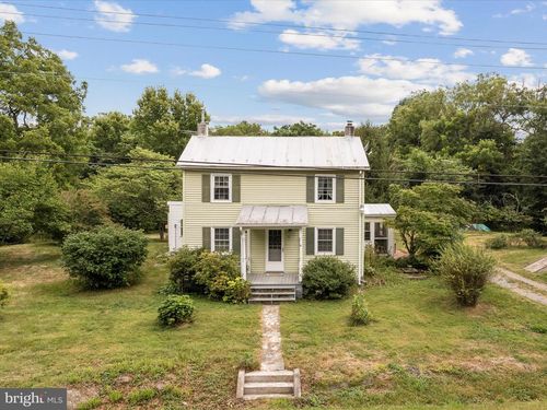 2050 Crums Church Rd, BERRYVILLE, VA, 22611-2023 | Card Image