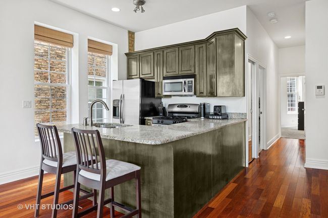 APT-2A - 2212 Campbell Ave, Condo with 2 bedrooms, 2 bathrooms and 1 parking in Chicago IL | Image 8