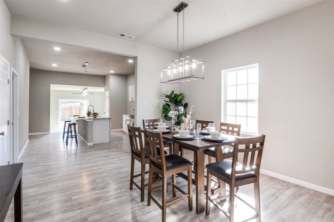 410 S Grand Ave, House other with 4 bedrooms, 3 bathrooms and null parking in Gainesville TX | Image 5