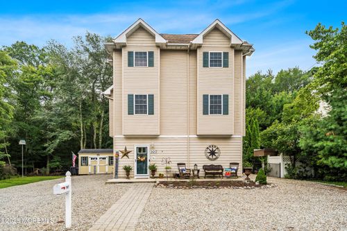 307 Cedar Dr, LANOKA HARBOR, NJ, 08734-2415 | Card Image