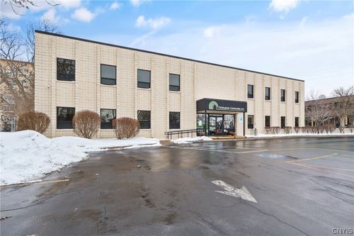 990 James St, Syracuse, NY, 13203-2879 | Card Image