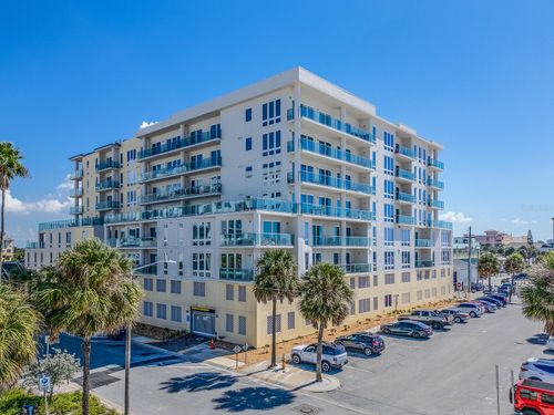 unit-402-15 Avalon St, CLEARWATER BEACH, FL, 33767-1650 | Card Image