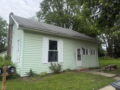2627 Chase St, Anderson, IN, 46016-5042 | Card Image