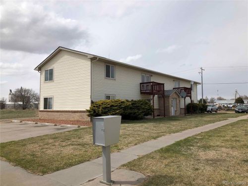 323 Circle Dr, Fort Morgan, CO, 80701-2296 | Card Image