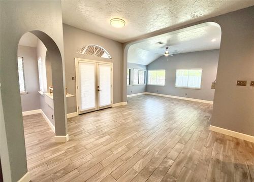 4122 Meadowgold Ln, Kingwood, TX, 77345-4933 | Card Image