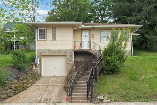 416 Wayne Ave, Greensburg, PA, 15601-1917 | Card Image