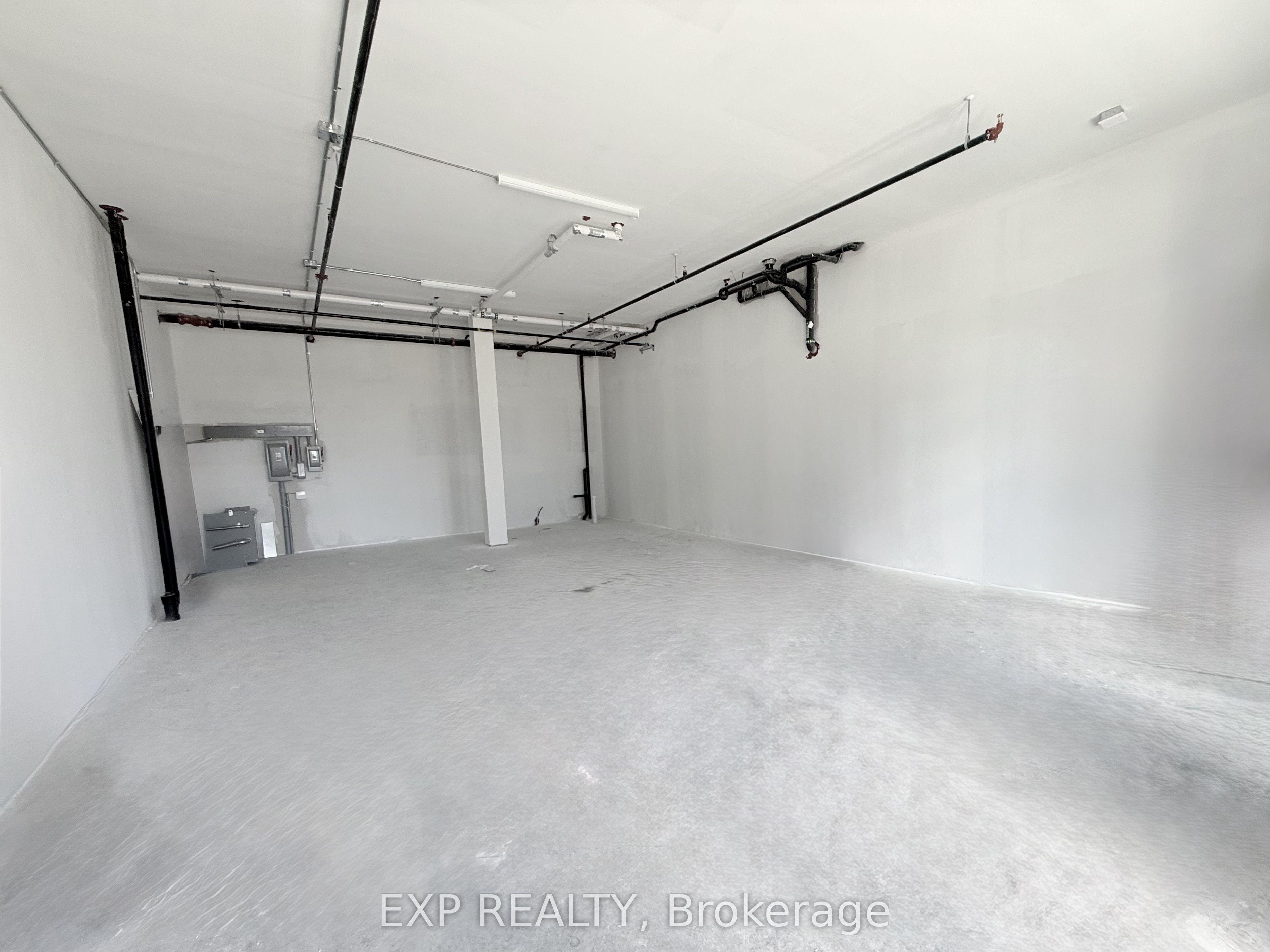 Commercial Lease in Orleans - Cumberland and Area 5