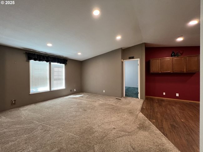 32415 E Loop Rd, House other with 3 bedrooms, 2 bathrooms and null parking in Hermiston OR | Image 13