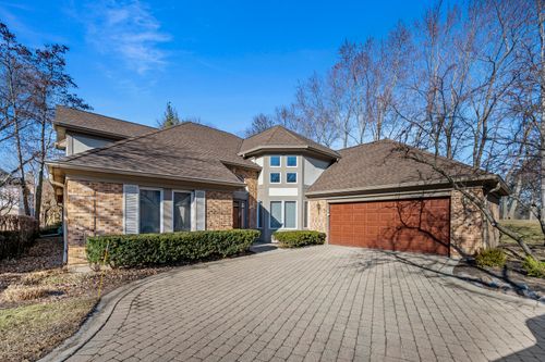 556 Rivershire Pl, Lincolnshire, IL, 60069-3813 | Card Image