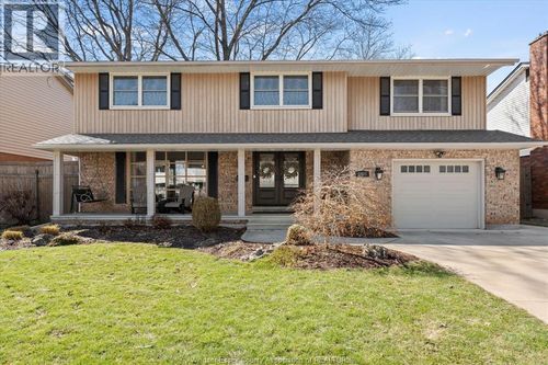 2905 Glenwood, Windsor, ON, N9E2X7 | Card Image