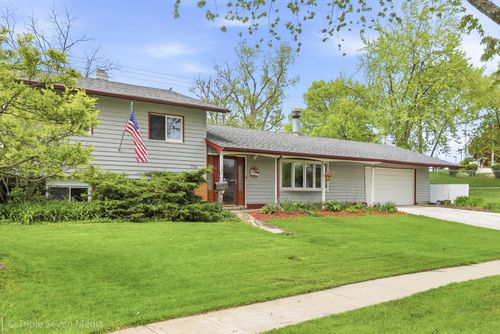 770 Woodlawn St, Hoffman Estates, IL, 60169-3070 | Card Image