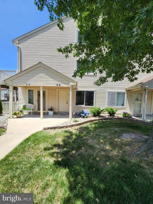 96 Sandra Rd, Voorhees, NJ, 08043-2045 | Card Image