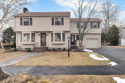 52 California Ave, Milton, MA, 02186-4352 | Card Image