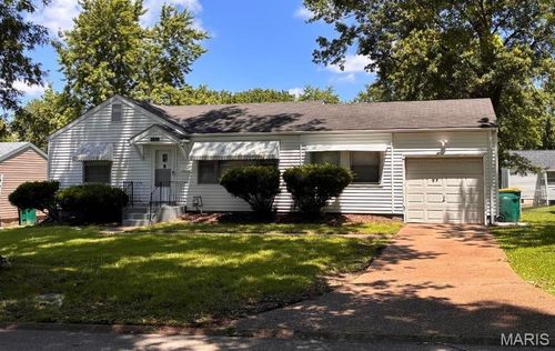 1239 Roxton Dr, Saint Louis, MO, 63137-2140 | Card Image