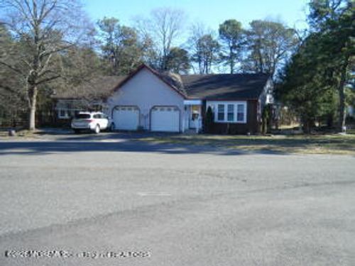 a-4 Oxford Pl, Whiting, NJ, 08759-1729 | Card Image