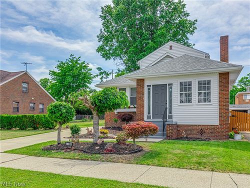 4084 W 50th St, Cleveland, OH, 44144-1802 | Card Image
