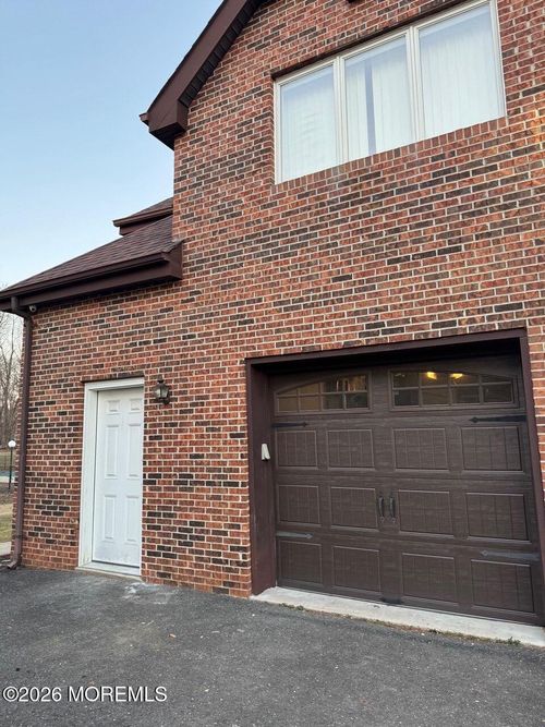 6 Peachtree Ln, Manalapan, NJ, 07726-8811 | Card Image