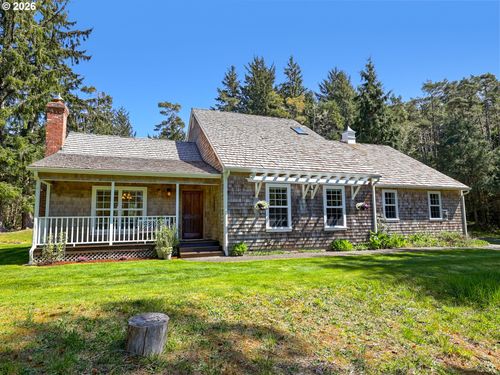 1530 Sw Pine Dr, Warrenton, OR, 97146-9419 | Card Image