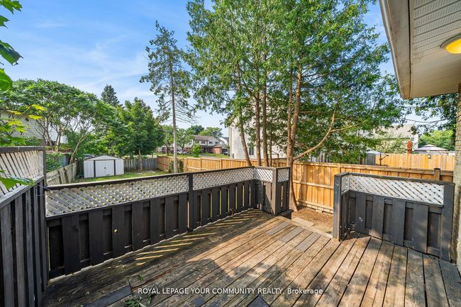 203 Taunton Rd W, House attached with 3 bedrooms, 2 bathrooms and 2 parking in Oshawa ON | Image 26
