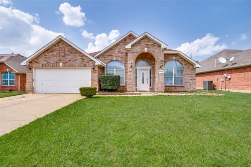 2442 Lost Mesa, Grand Prairie, TX, 75052-7890 | Card Image