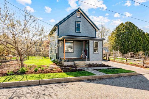 7 Niquette Ct, Winooski, VT, 05404-1876 | Card Image