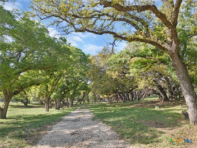 92 N Us Highway 281, Home with 3 bedrooms, 2 bathrooms and null parking in Lampasas TX | Image 14