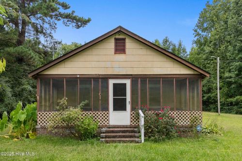 789 N Boyd Rd, Pinetown, NC, 27865-9305 | Card Image