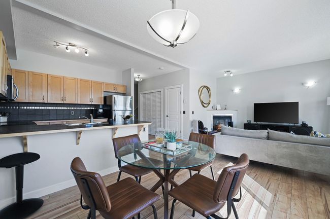 2205 - 211 Aspen Stone Blvd Sw, Condo with 2 bedrooms, 3 bathrooms and 1 parking in Calgary AB | Image 10