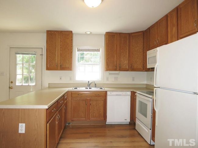 Photo #6 | Image 6