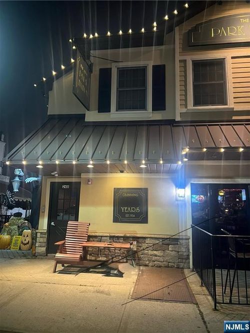 250 Park Ave, East Rutherford, NJ, 07073-1942 | Card Image