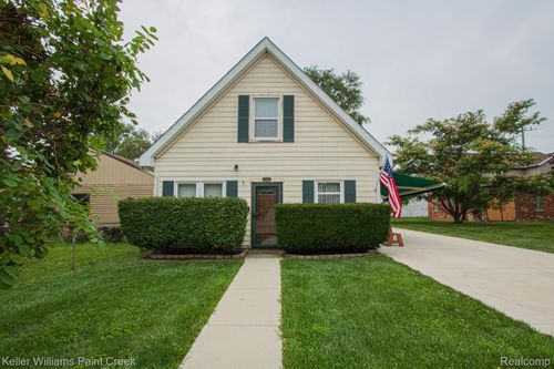 17501 Clarann St, Melvindale, MI, 48122-1386 | Card Image
